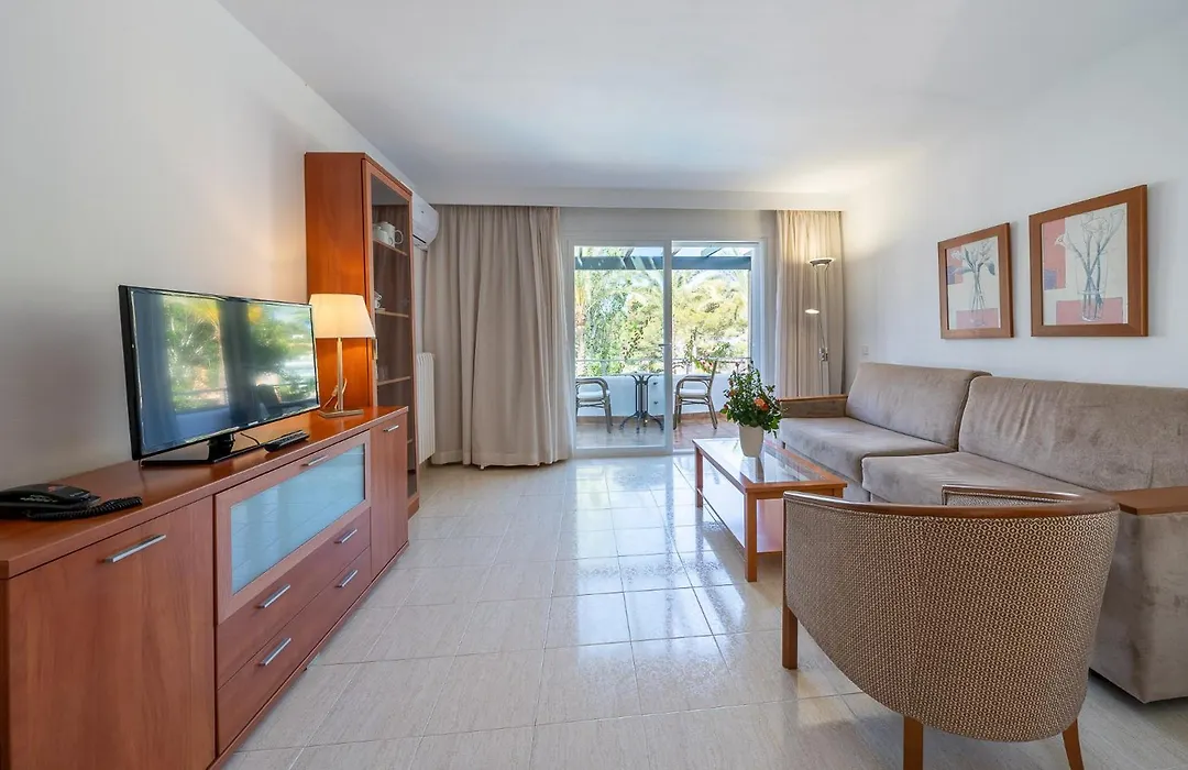 Apartamentos Los Tilos-1